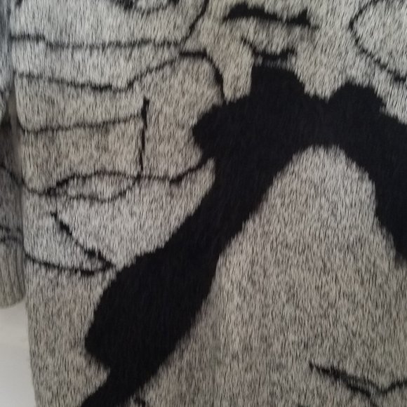Unique, completely unusual cardigan. (NWOT) - Picture 11 of 12